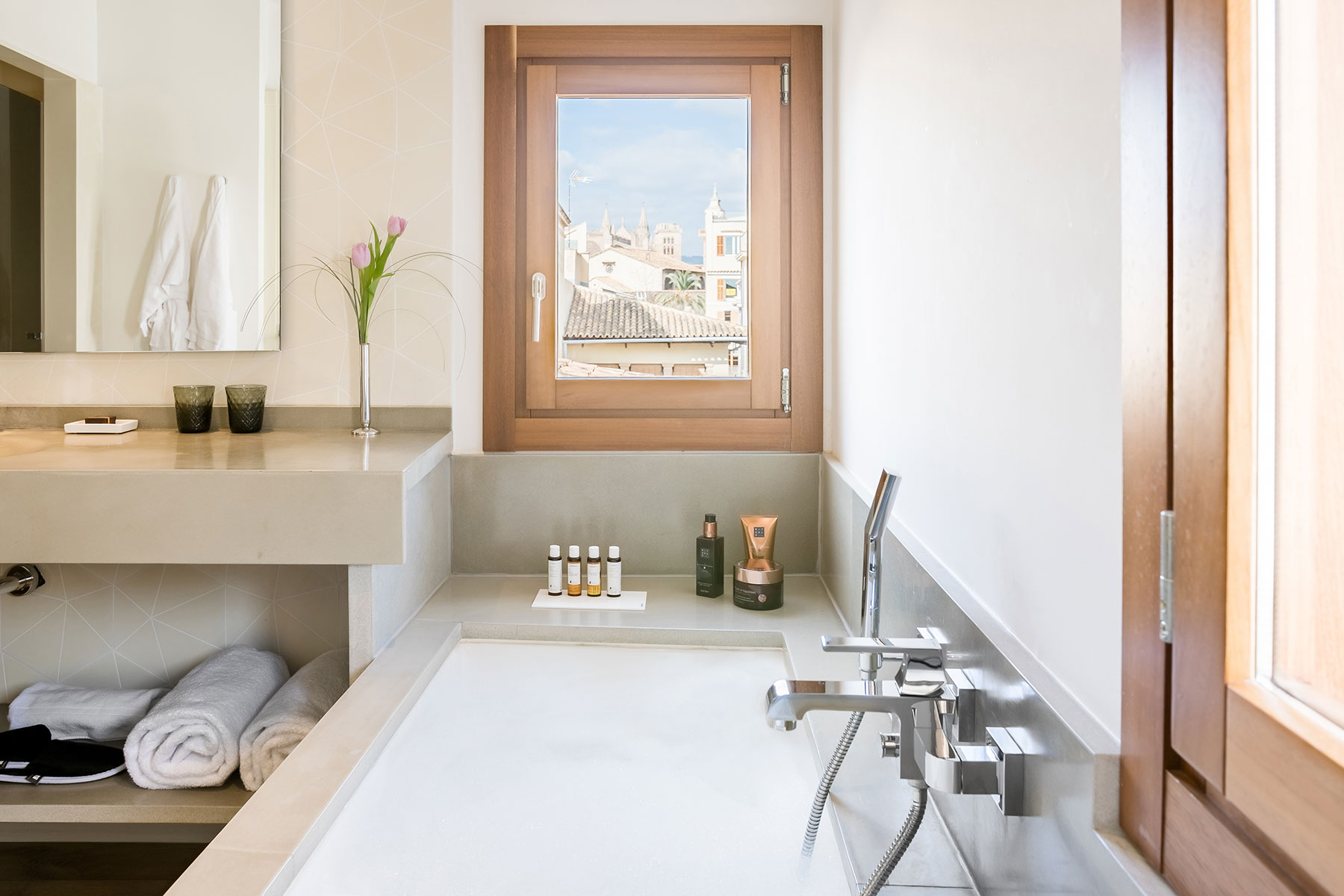 Luxuriöse Zimmer mit Terrasse im 5-Sterne-Hotel in Palma